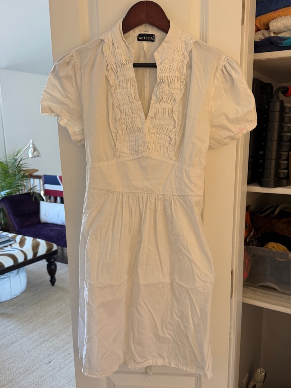 Wet Seal White Ruffled Short Sleeve Dress. cotton. Sz 2